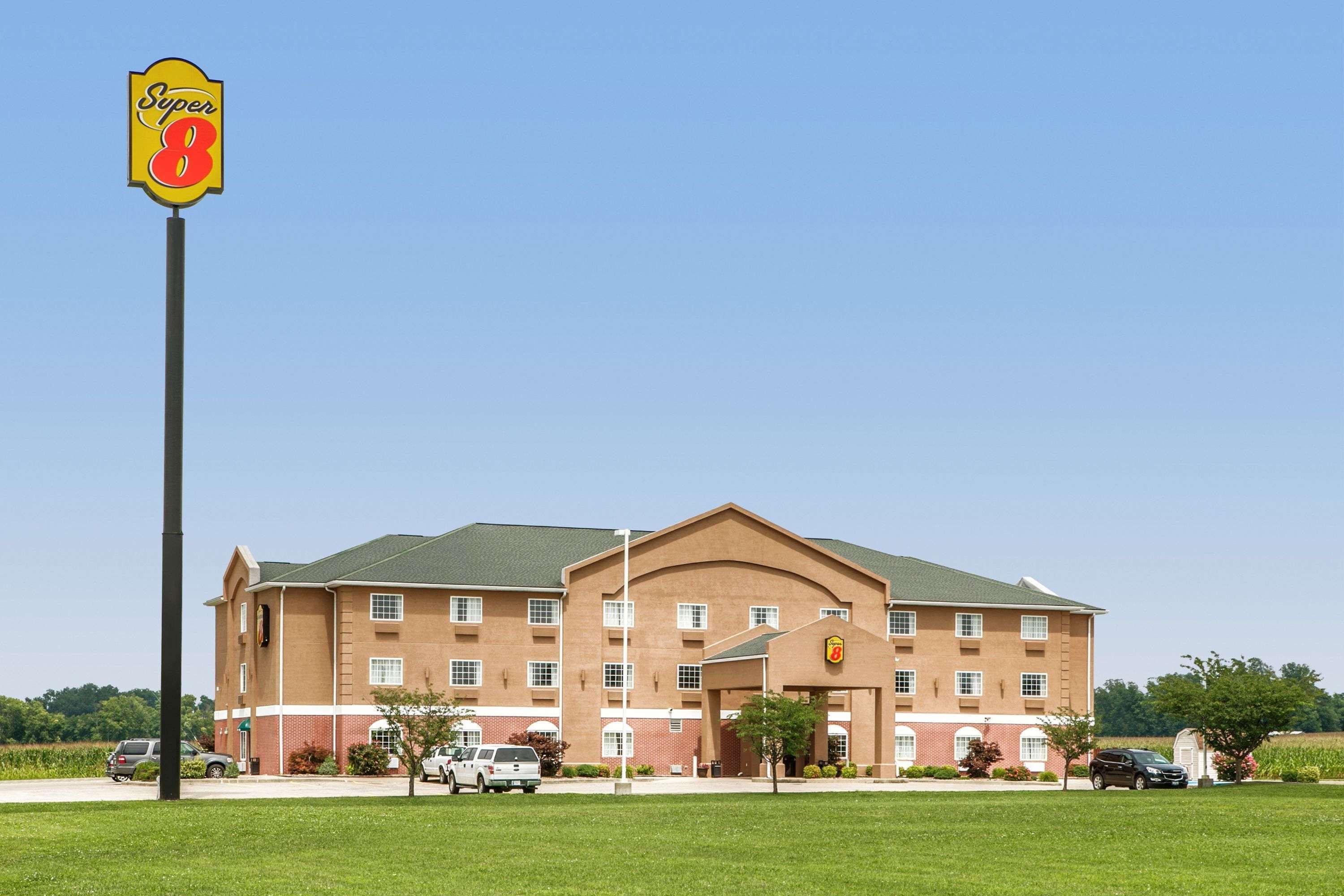 Super 8 By Wyndham Grayville Dış mekan fotoğraf