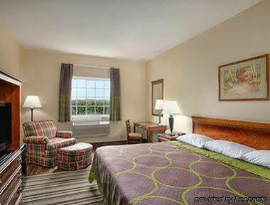 Super 8 By Wyndham Grayville Dış mekan fotoğraf